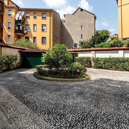 Dream Suites Milano Centro Porta Romana-3